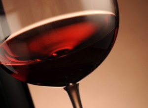Вино / Крепкие алкогольные напитки